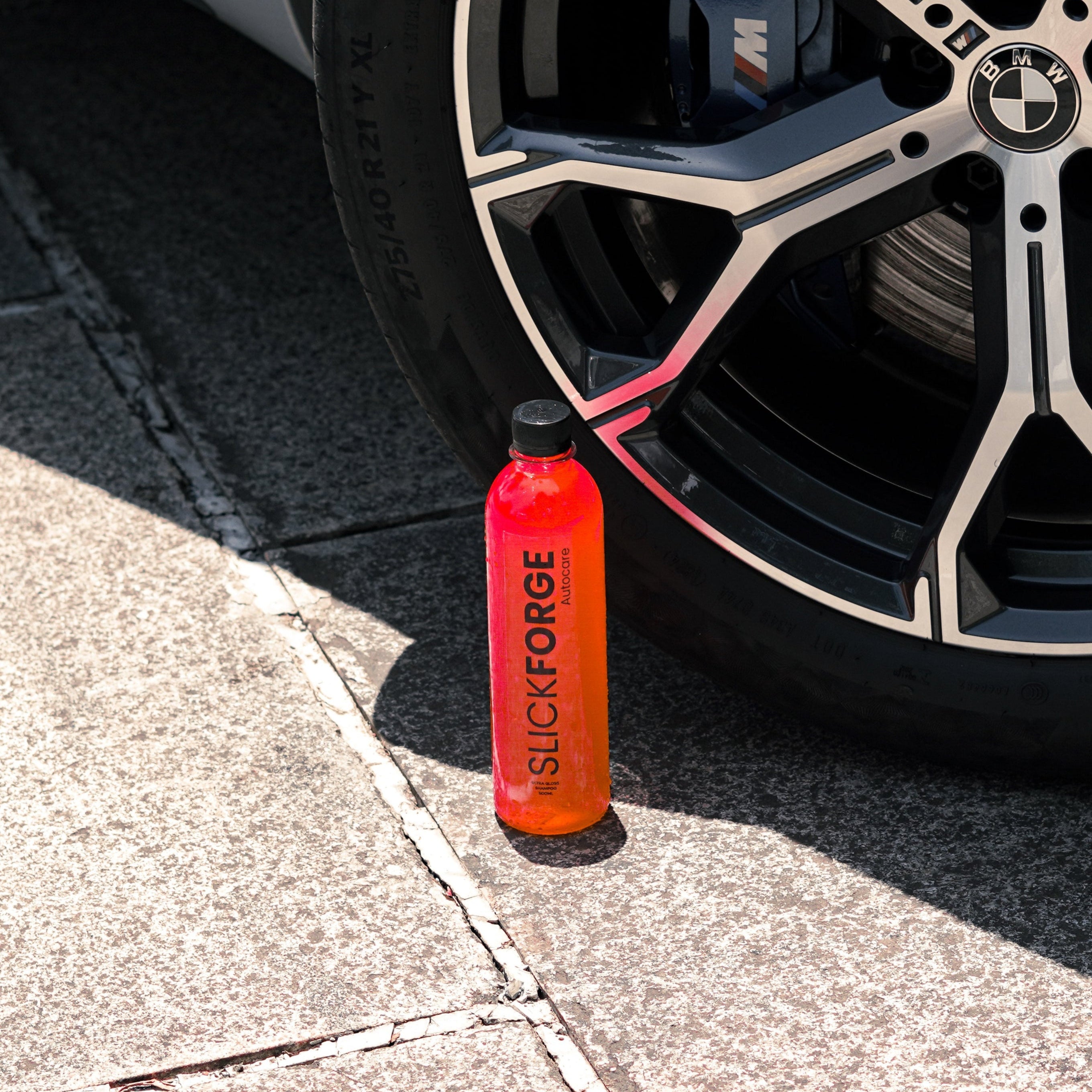 Slickforge Ultra Gloss Shampoo With Microfiber Cloth